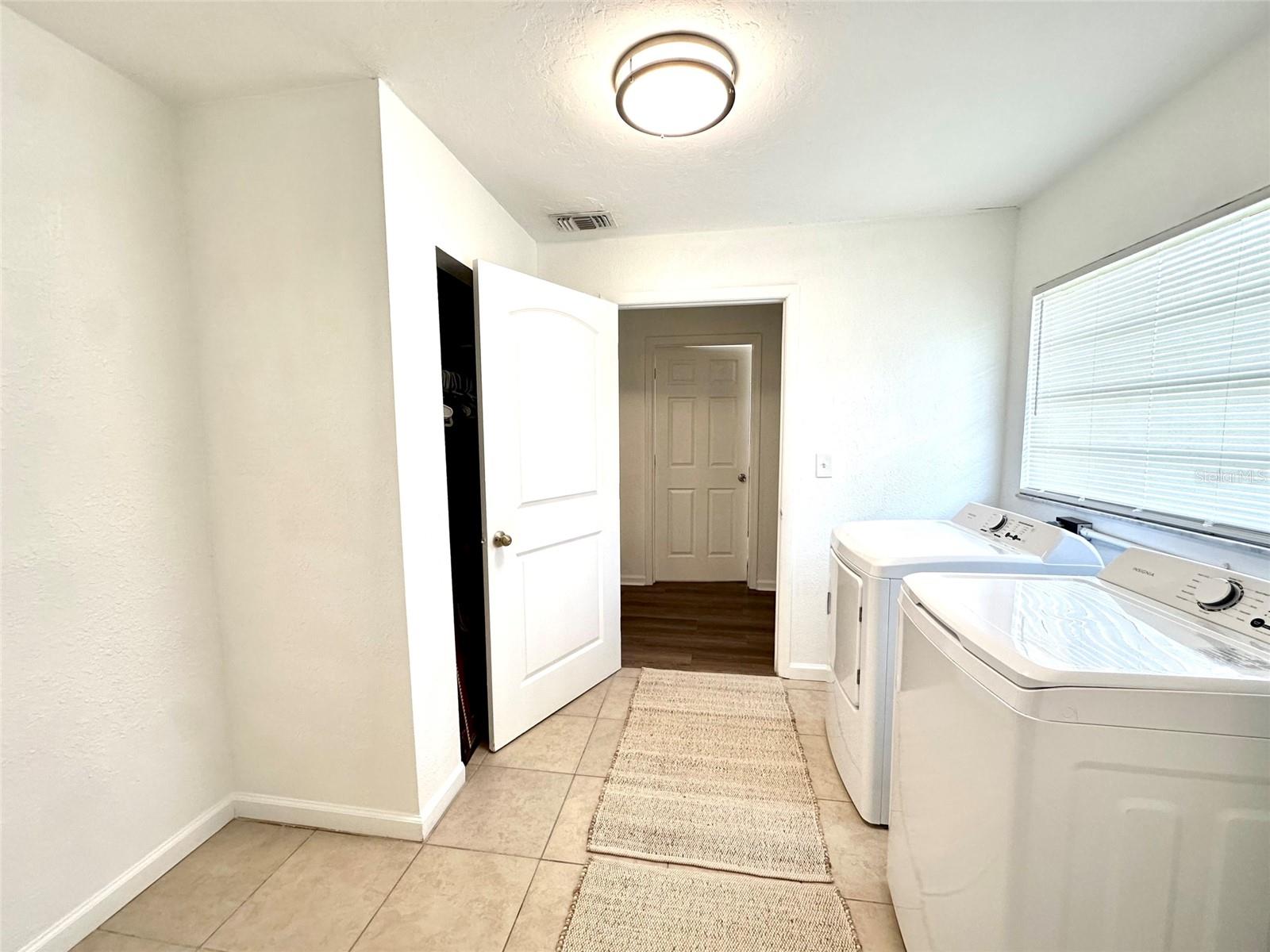 Image 20 of 25 For 121 Granada Boulevard