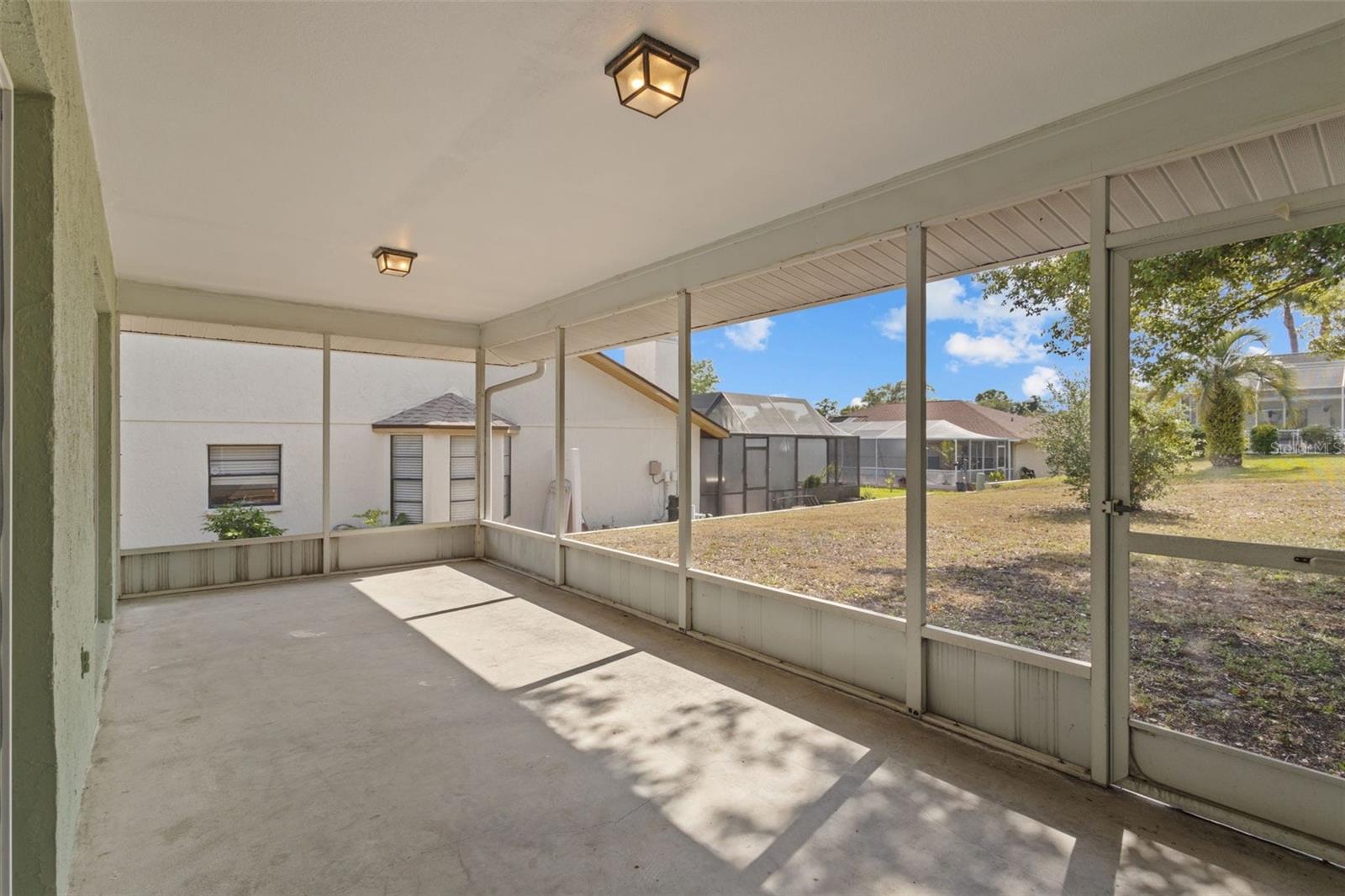Image 15 of 28 For 1247 Venetia Drive