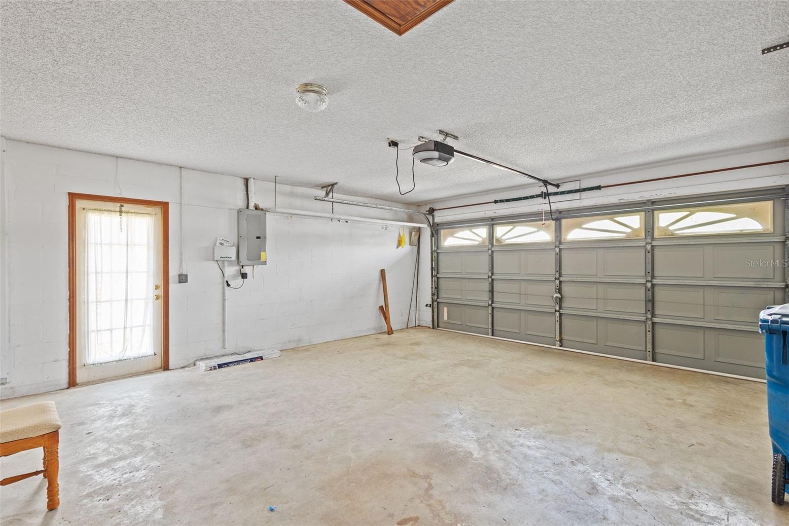 Image 8 of 28 For 1247 Venetia Drive