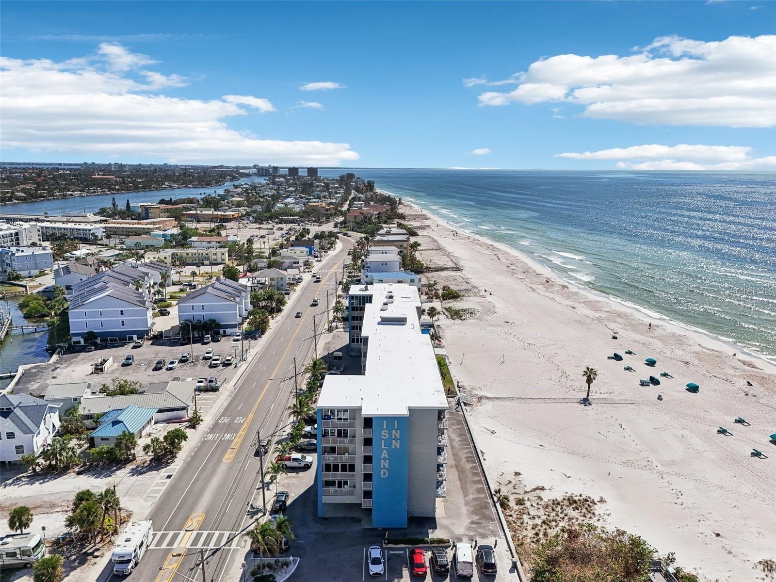 Image 6 of 35 For 9980 Gulf Boulevard 408