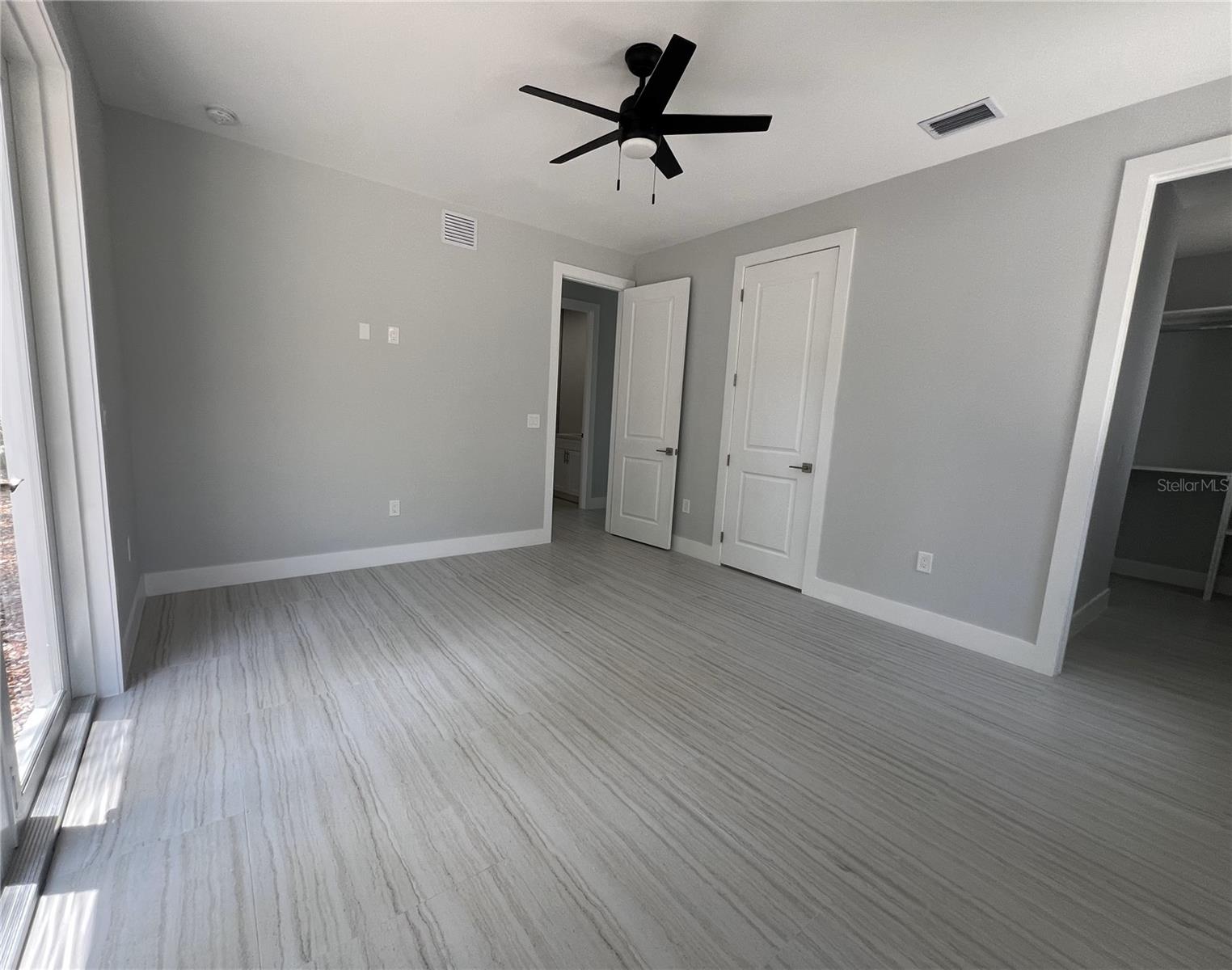Image 12 of 25 For 132 Riviera Drive