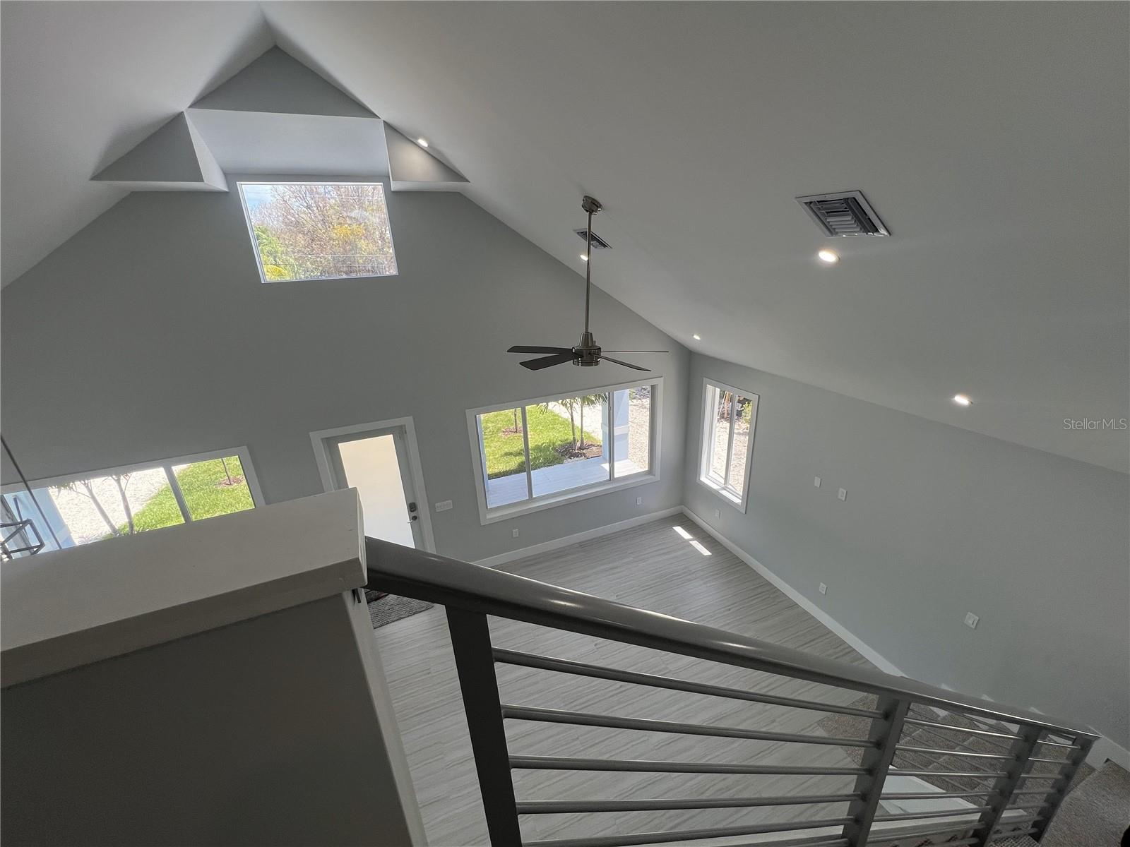 Image 14 of 25 For 132 Riviera Drive