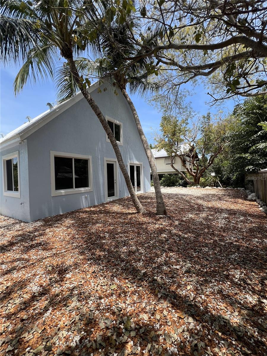 Image 4 of 25 For 132 Riviera Drive