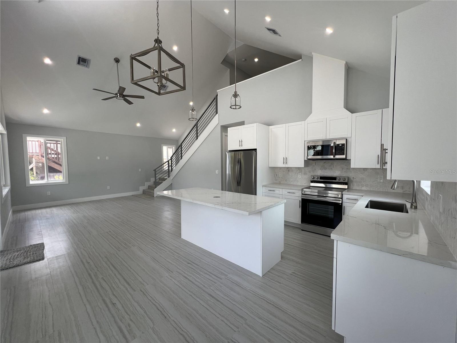 Image 5 of 25 For 132 Riviera Drive