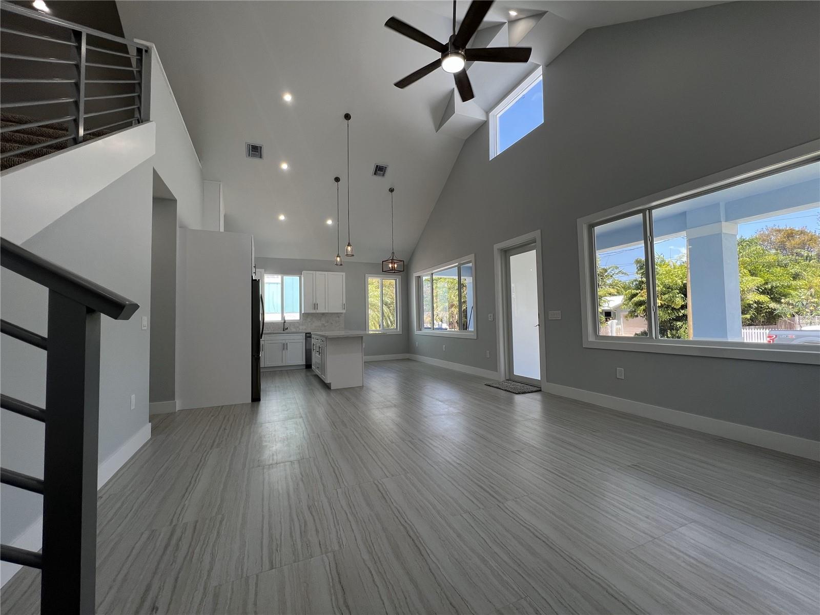 Image 6 of 25 For 132 Riviera Drive