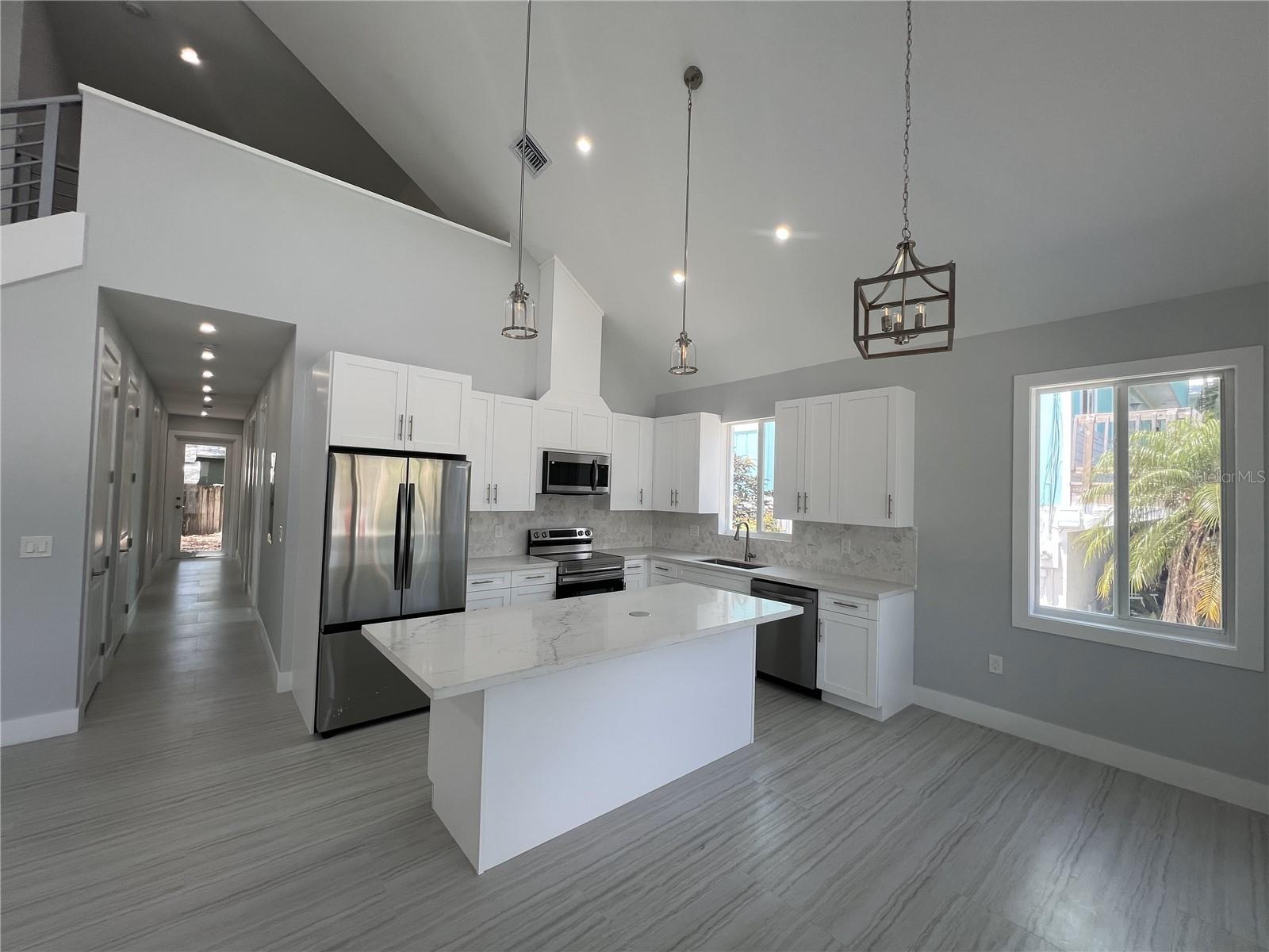 Image 7 of 25 For 132 Riviera Drive