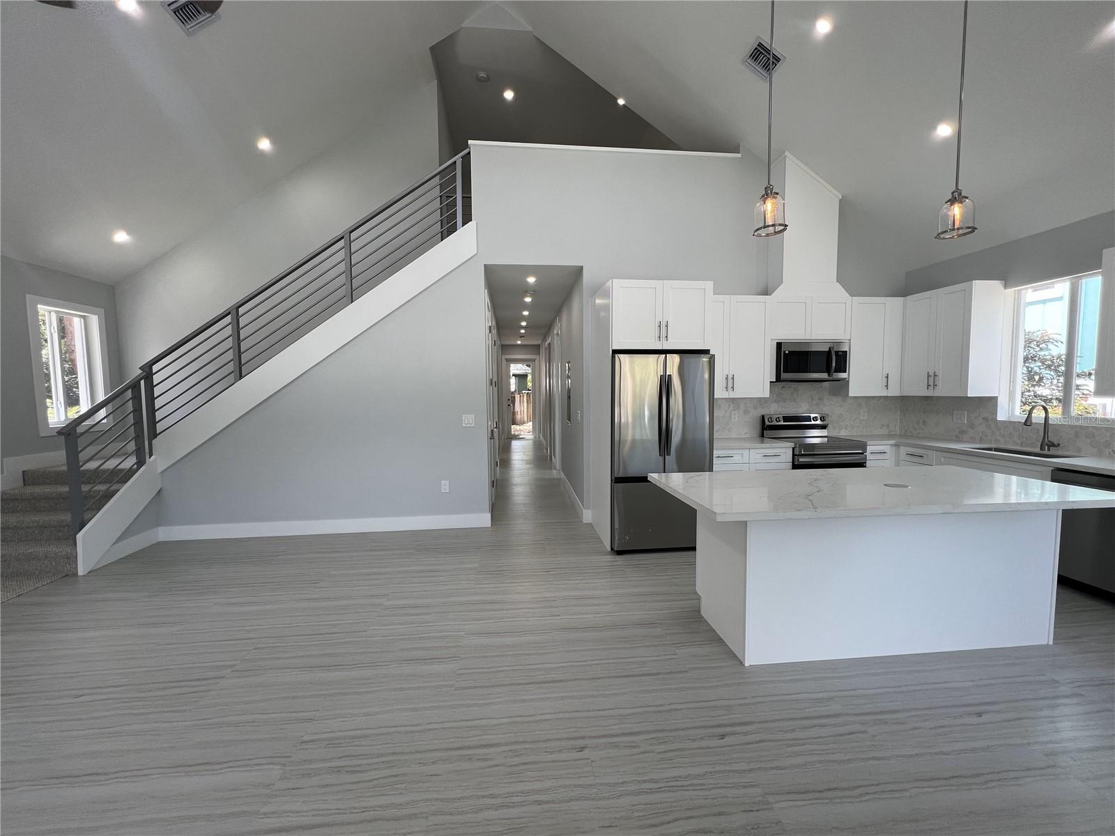 Image 8 of 25 For 132 Riviera Drive