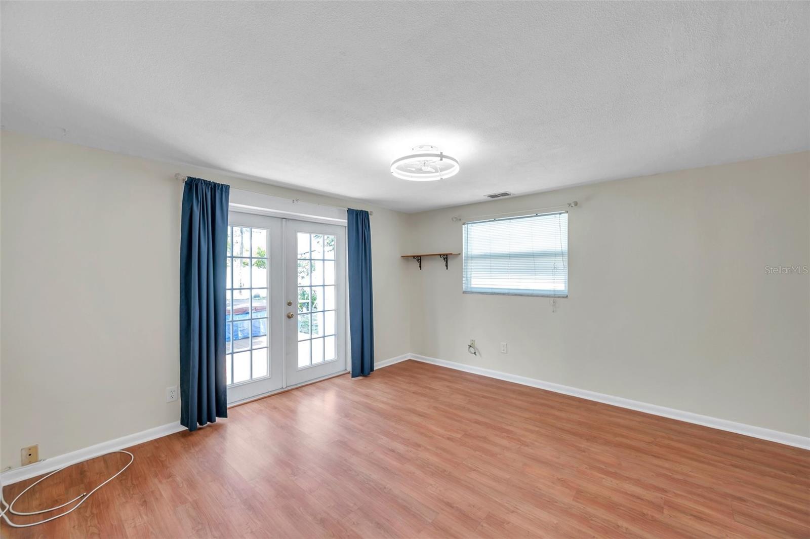 Image 16 of 39 For 8074 37th Avenue N