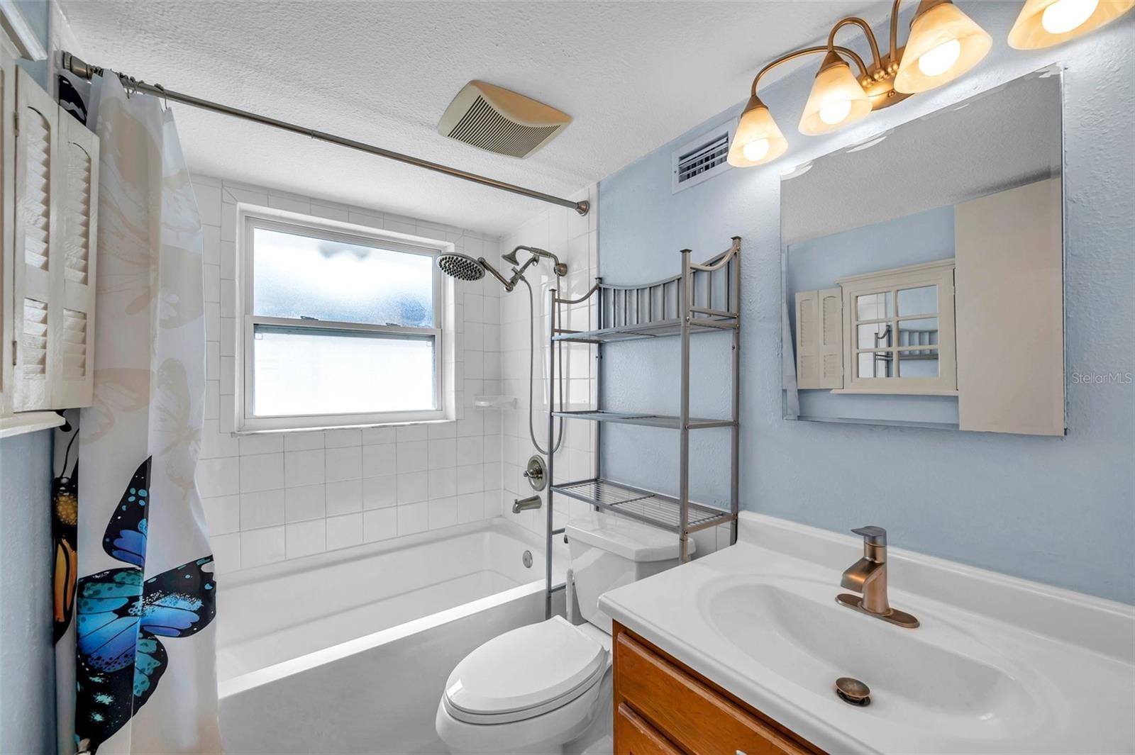Image 18 of 39 For 8074 37th Avenue N