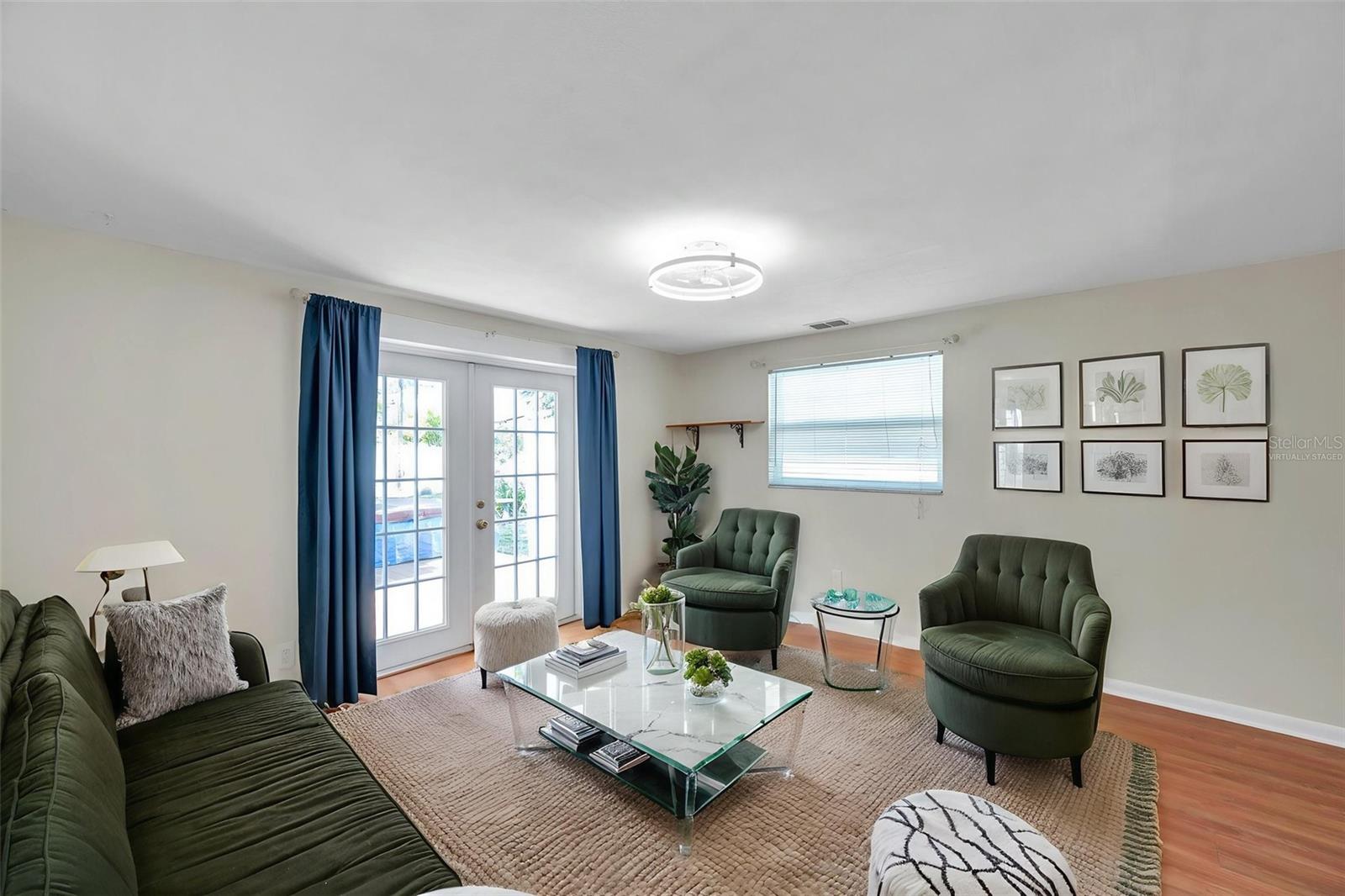 Image 4 of 39 For 8074 37th Avenue N