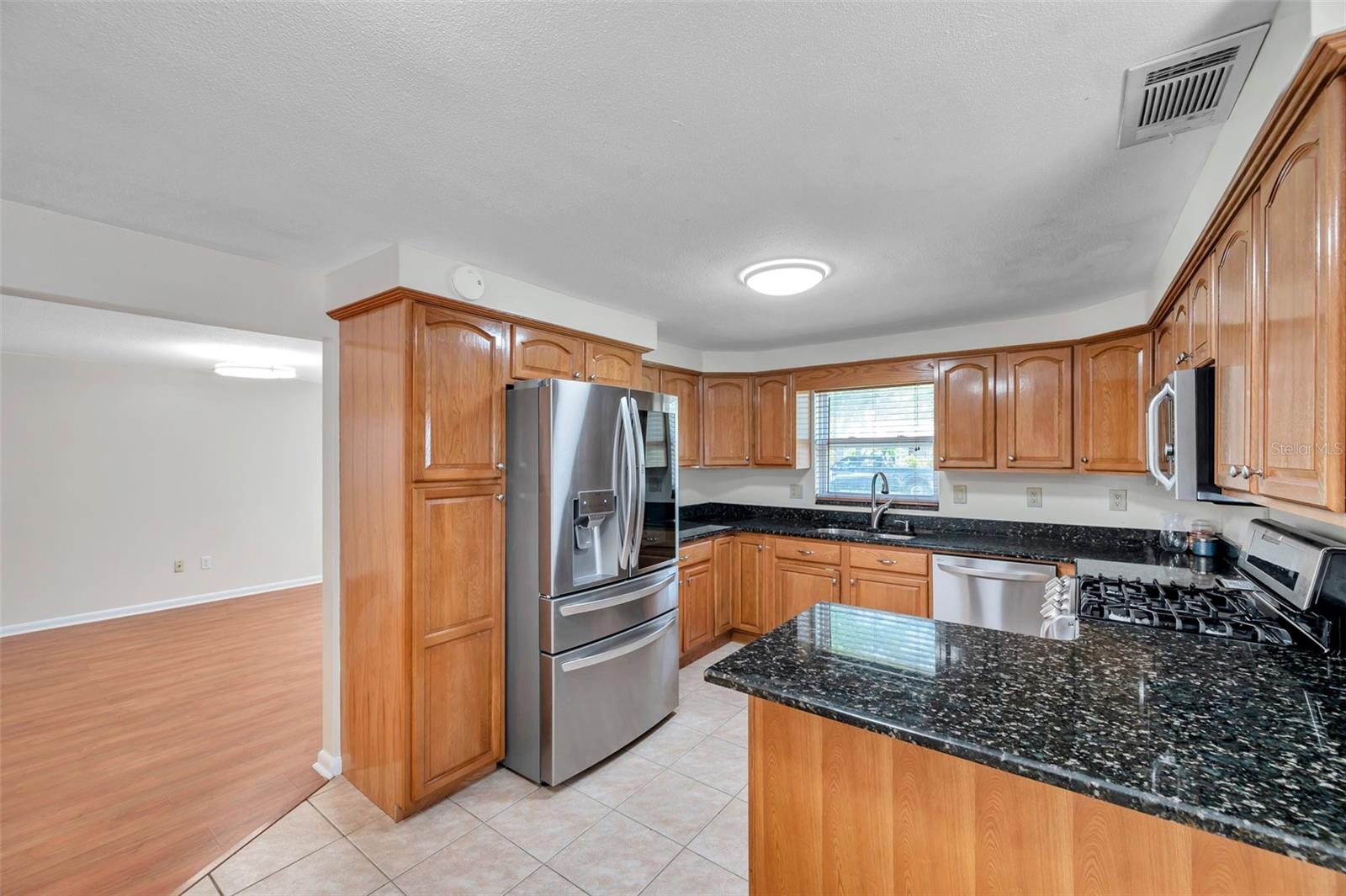 Image 8 of 39 For 8074 37th Avenue N