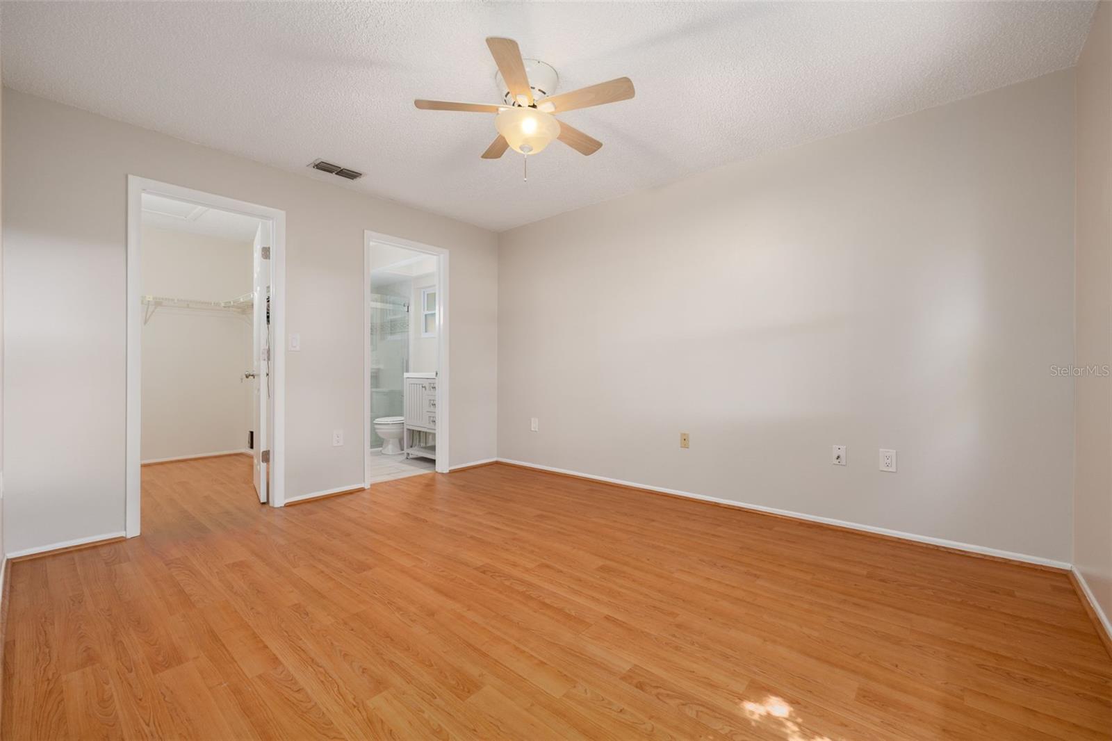 Image 14 of 40 For 310 Arbor Drive E