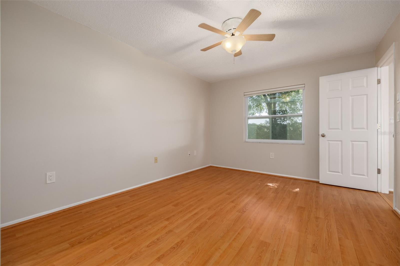 Image 15 of 40 For 310 Arbor Drive E