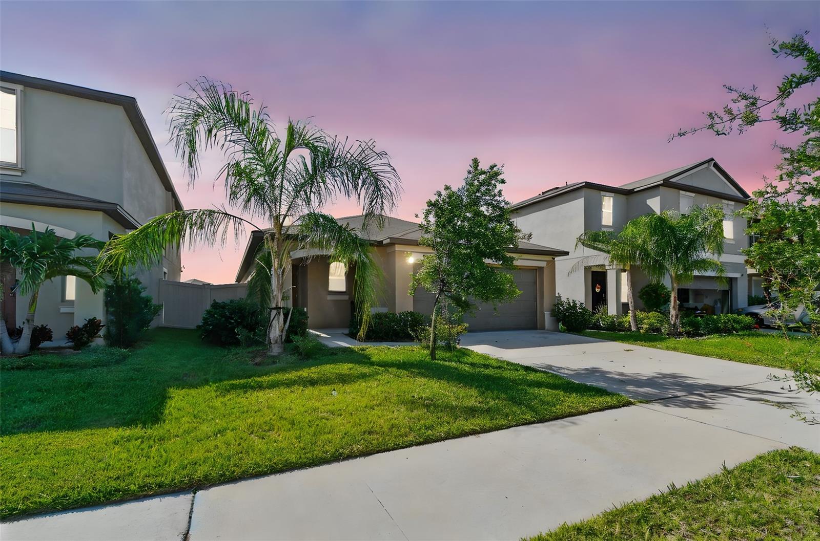 Details for 9437 Lemon Drop Loop, SUN CITY CENTER, FL 33573