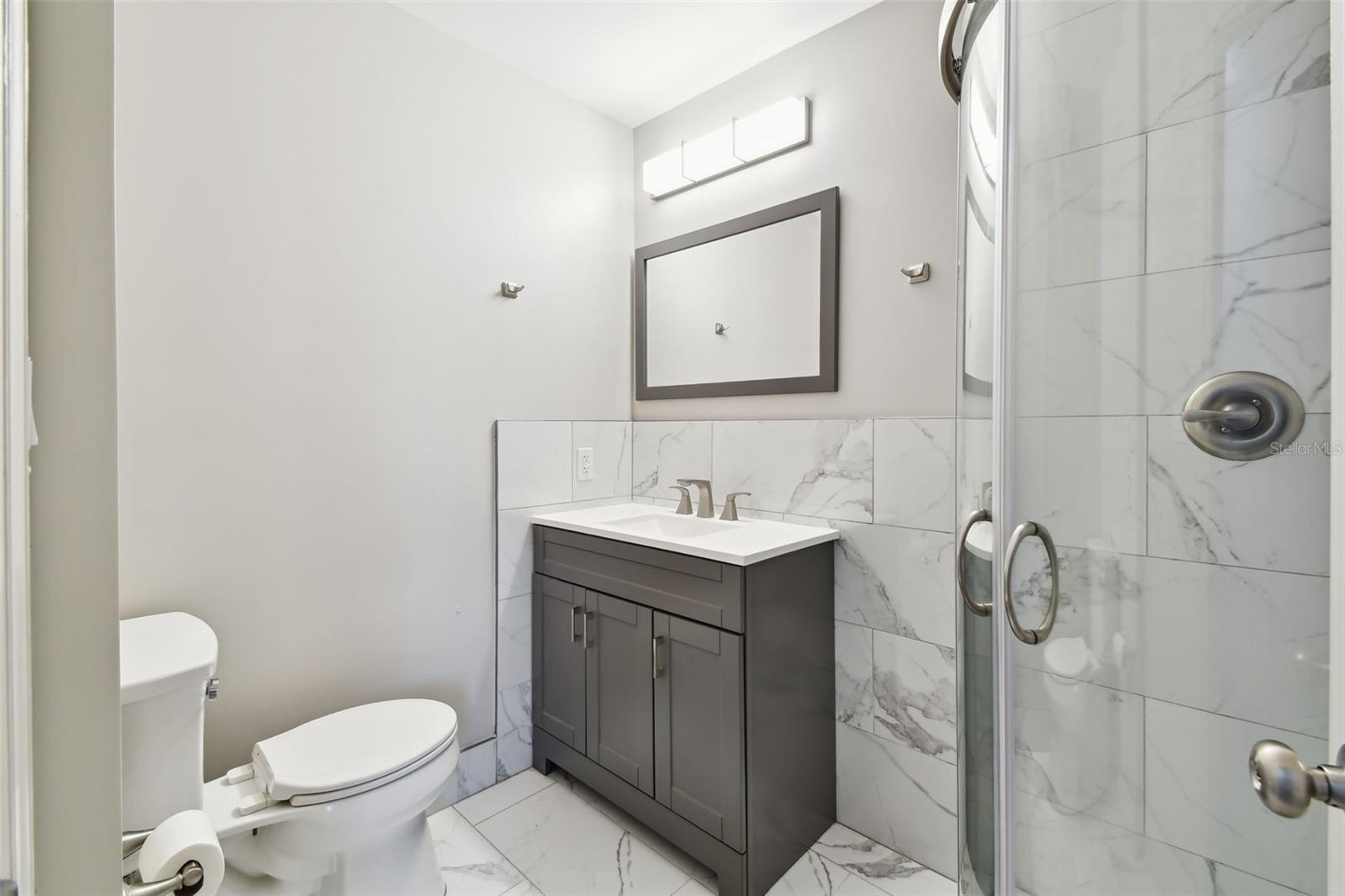 Image 36 of 65 For 206 Montclair Avenue