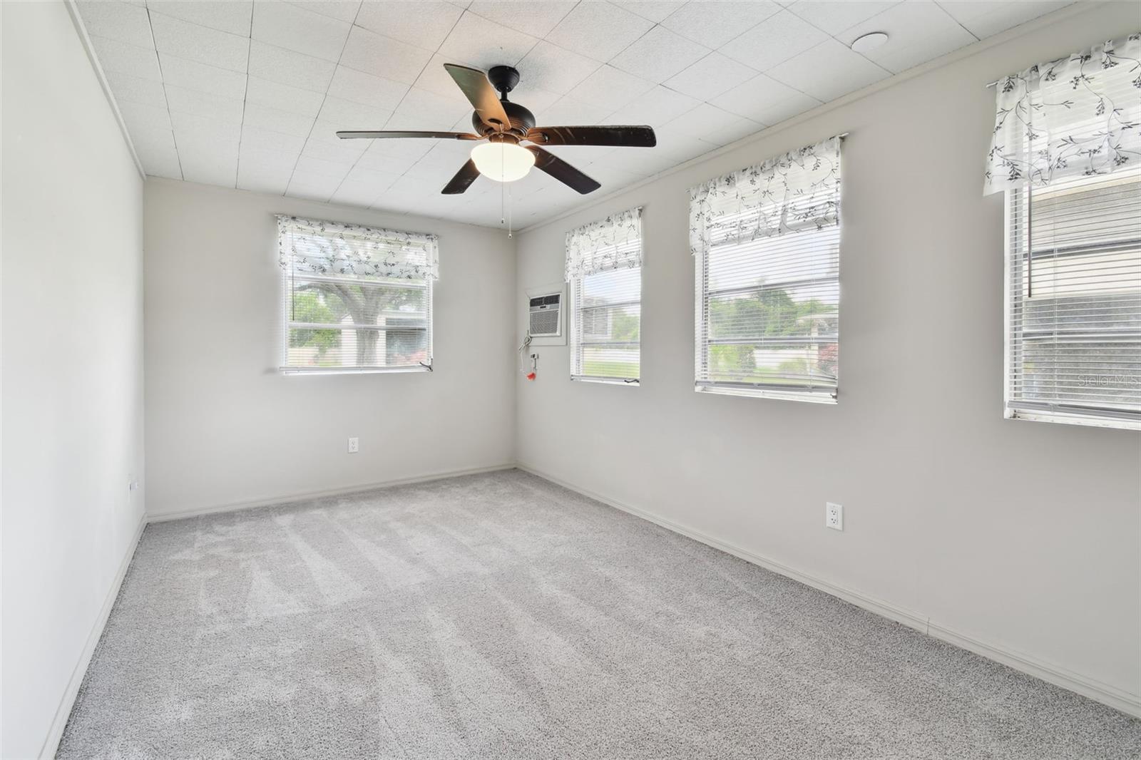 Image 39 of 65 For 206 Montclair Avenue