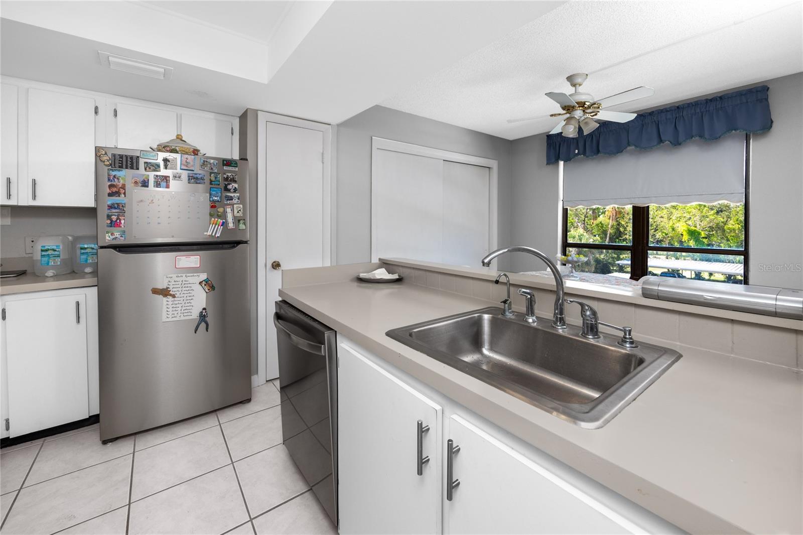 Image 16 of 61 For 2621 Cove Cay Drive 309