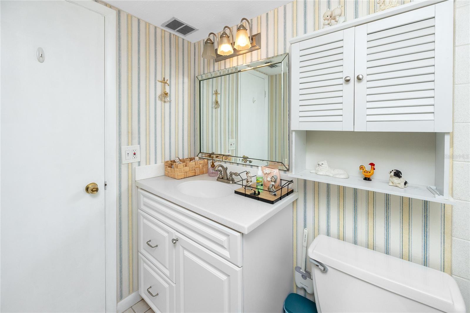 Image 30 of 61 For 2621 Cove Cay Drive 309