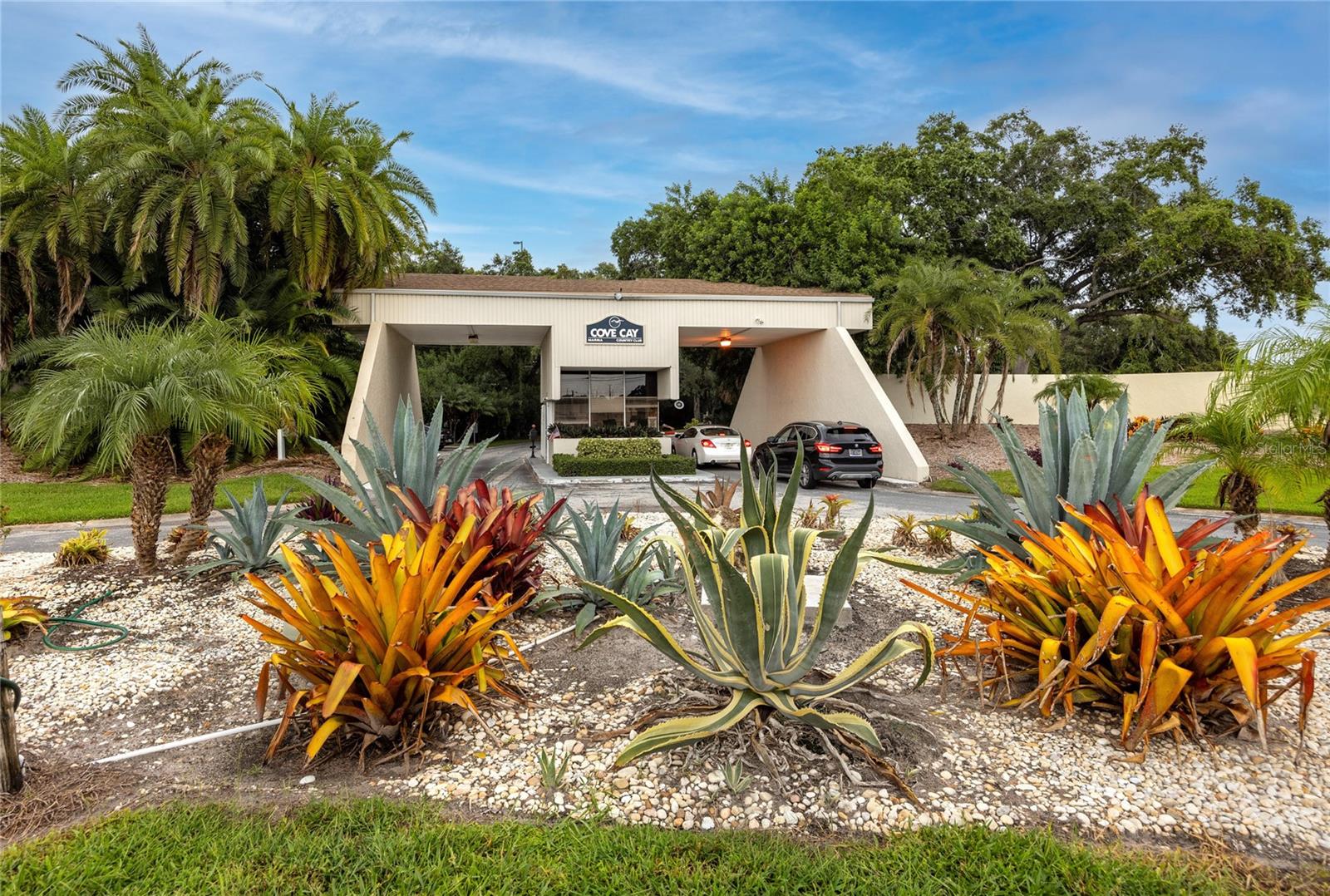 Image 35 of 61 For 2621 Cove Cay Drive 309