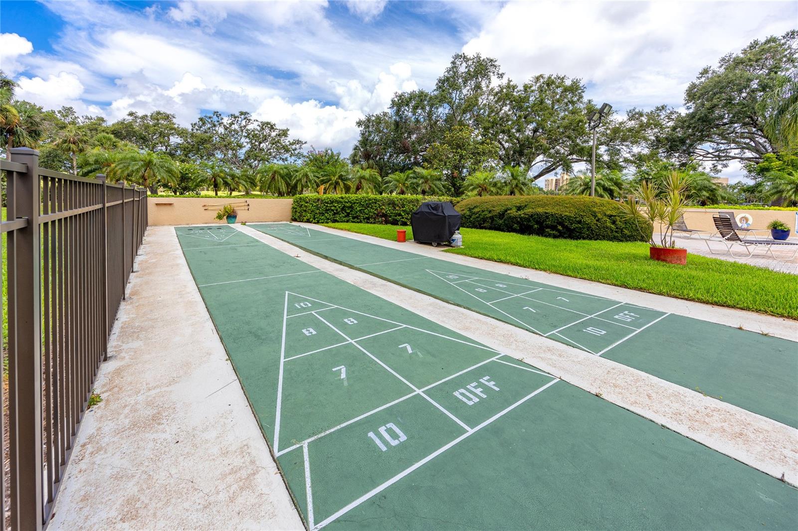 Image 37 of 61 For 2621 Cove Cay Drive 309