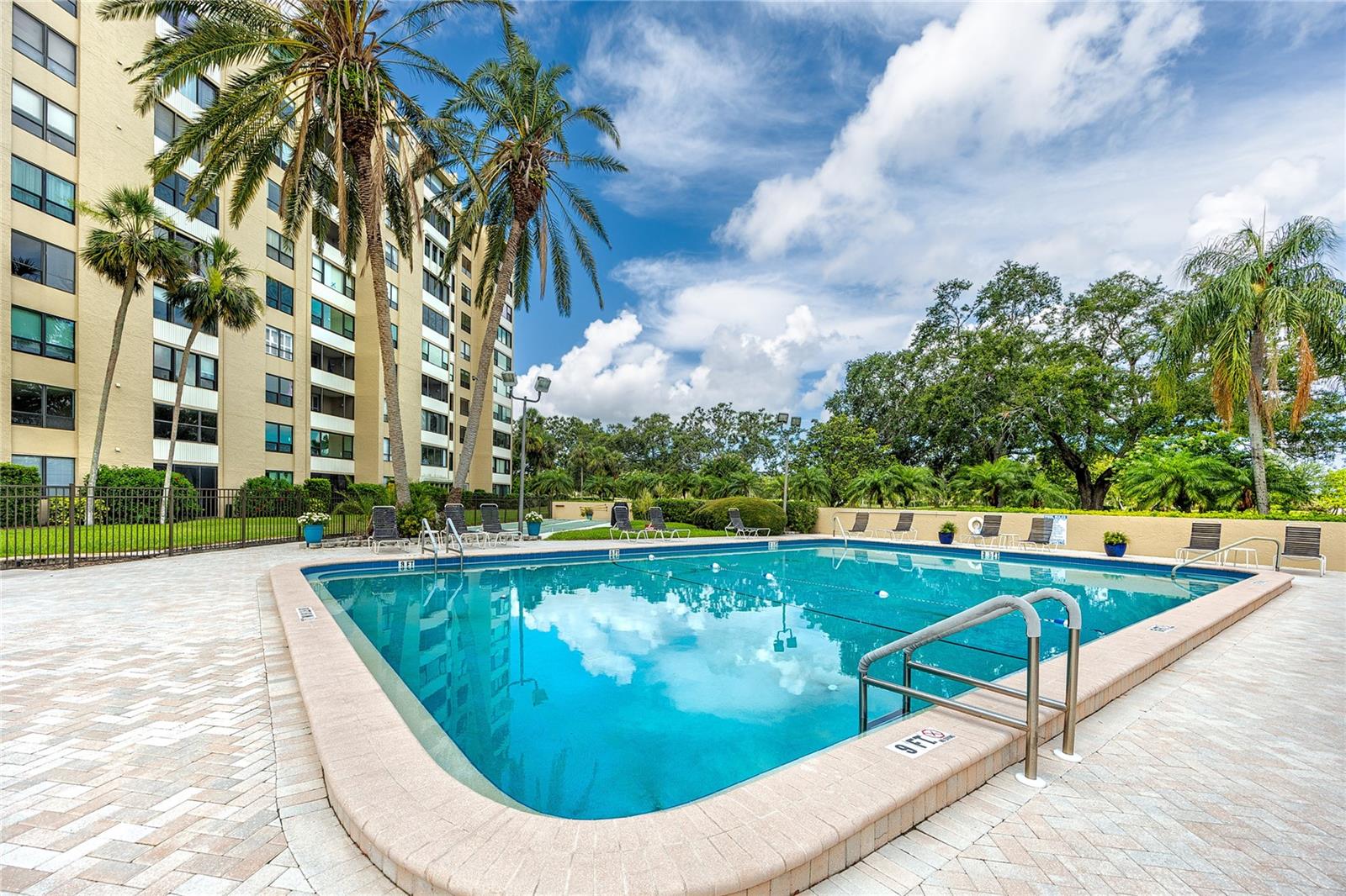 Image 41 of 61 For 2621 Cove Cay Drive 309