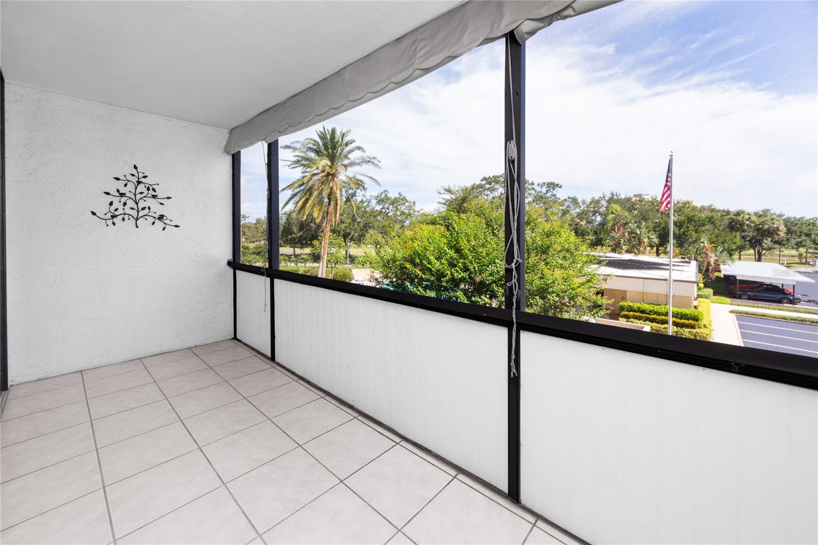 Image 5 of 61 For 2621 Cove Cay Drive 309