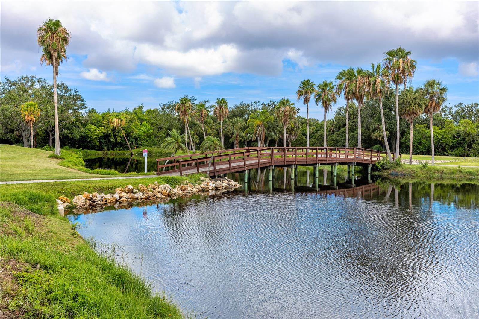 Image 52 of 61 For 2621 Cove Cay Drive 309