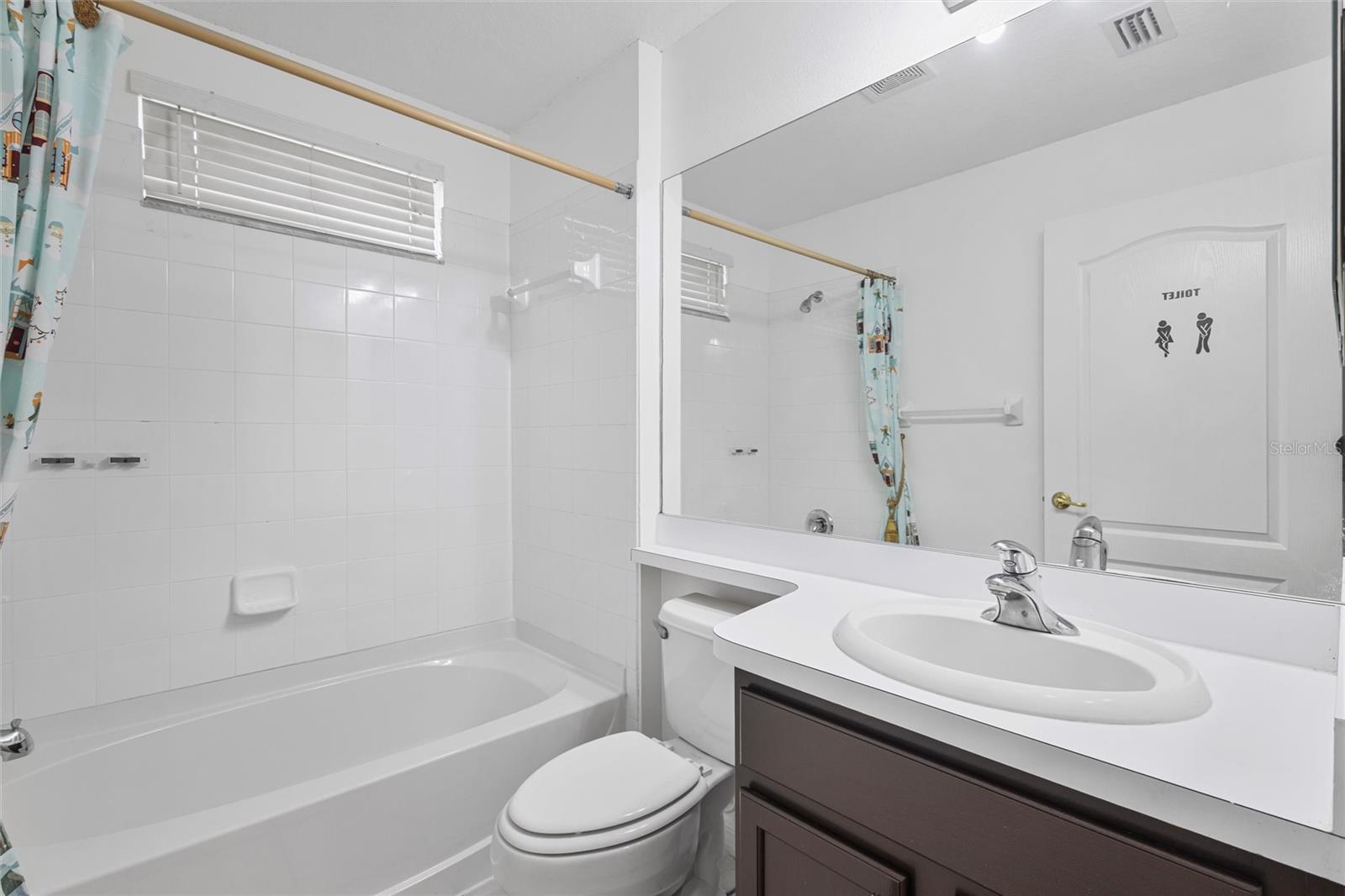 Image 15 of 40 For 10462 Lucaya Drive