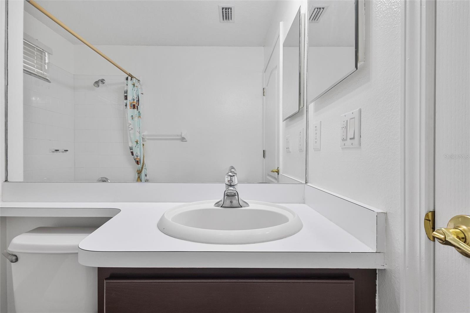 Image 16 of 40 For 10462 Lucaya Drive