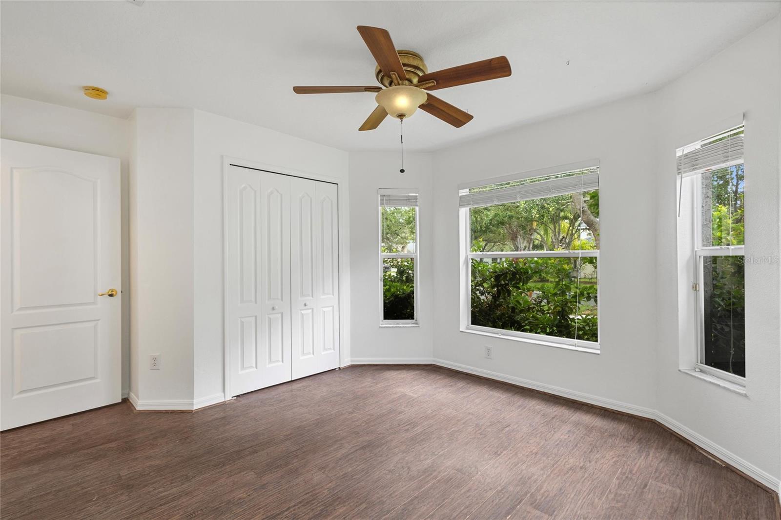 Image 19 of 40 For 10462 Lucaya Drive