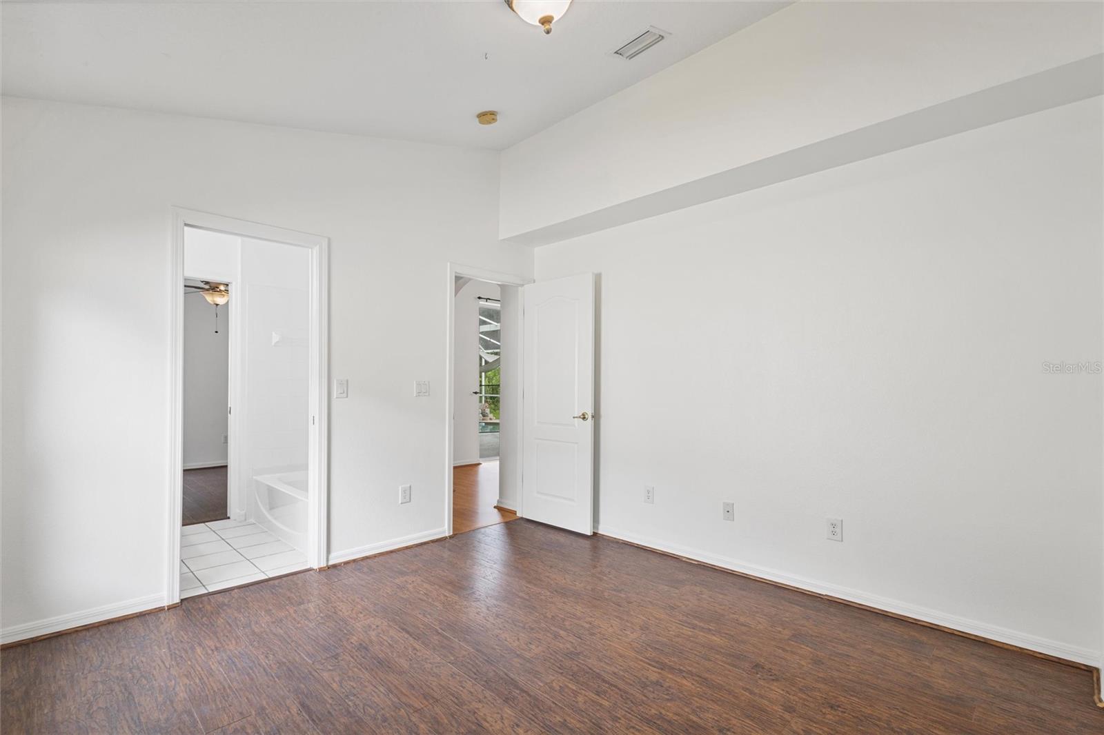 Image 26 of 40 For 10462 Lucaya Drive