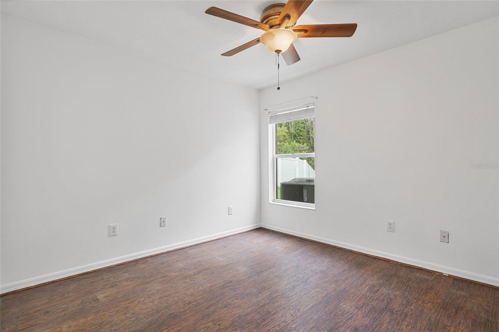 Image 29 of 40 For 10462 Lucaya Drive
