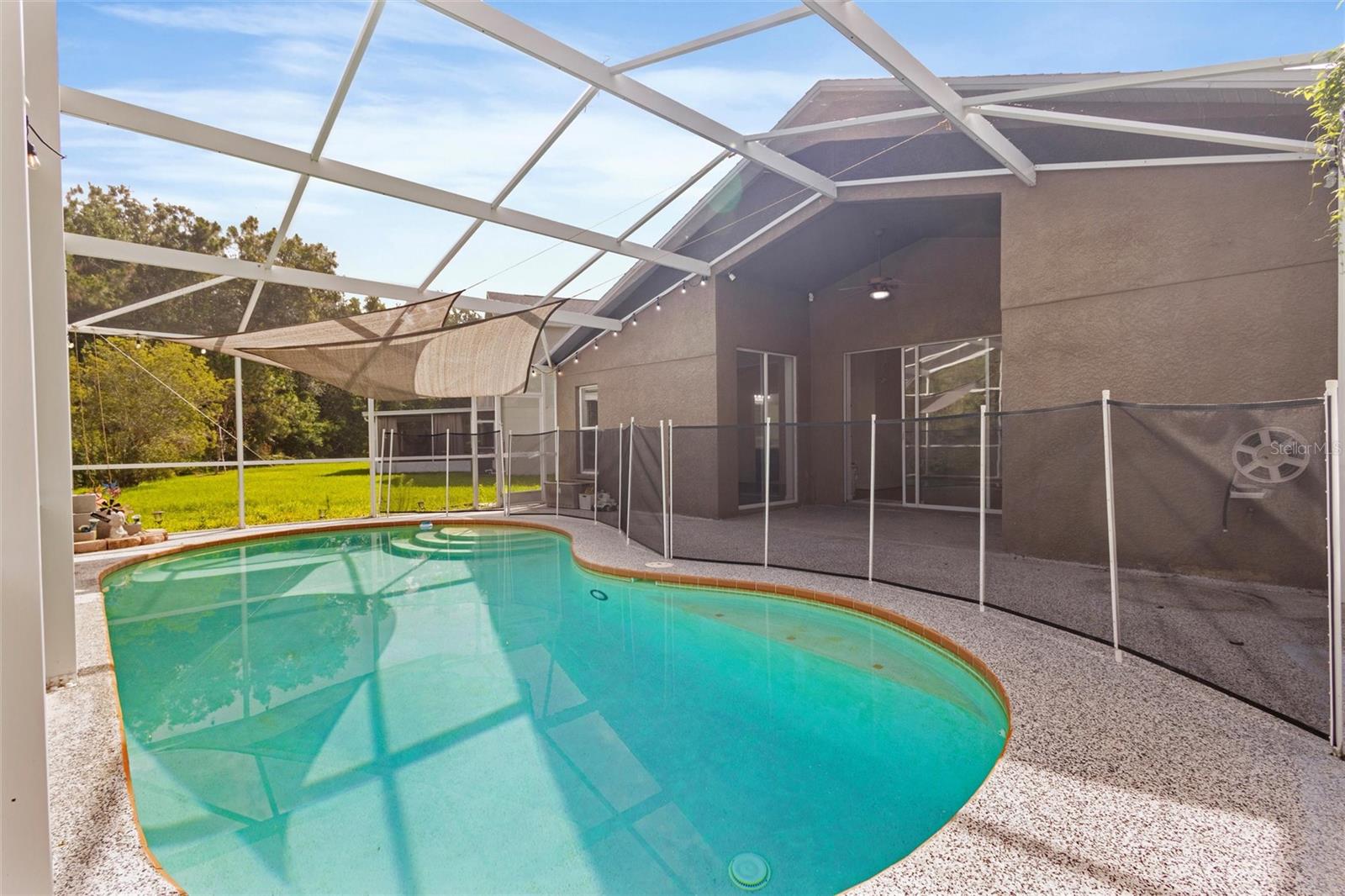 Image 33 of 40 For 10462 Lucaya Drive