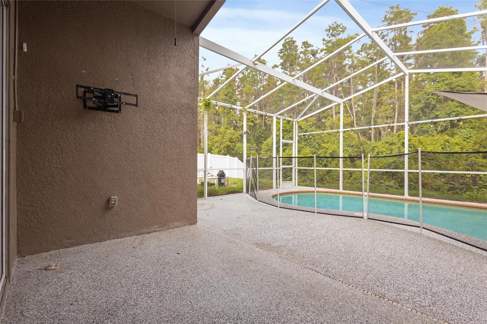 Image 36 of 40 For 10462 Lucaya Drive