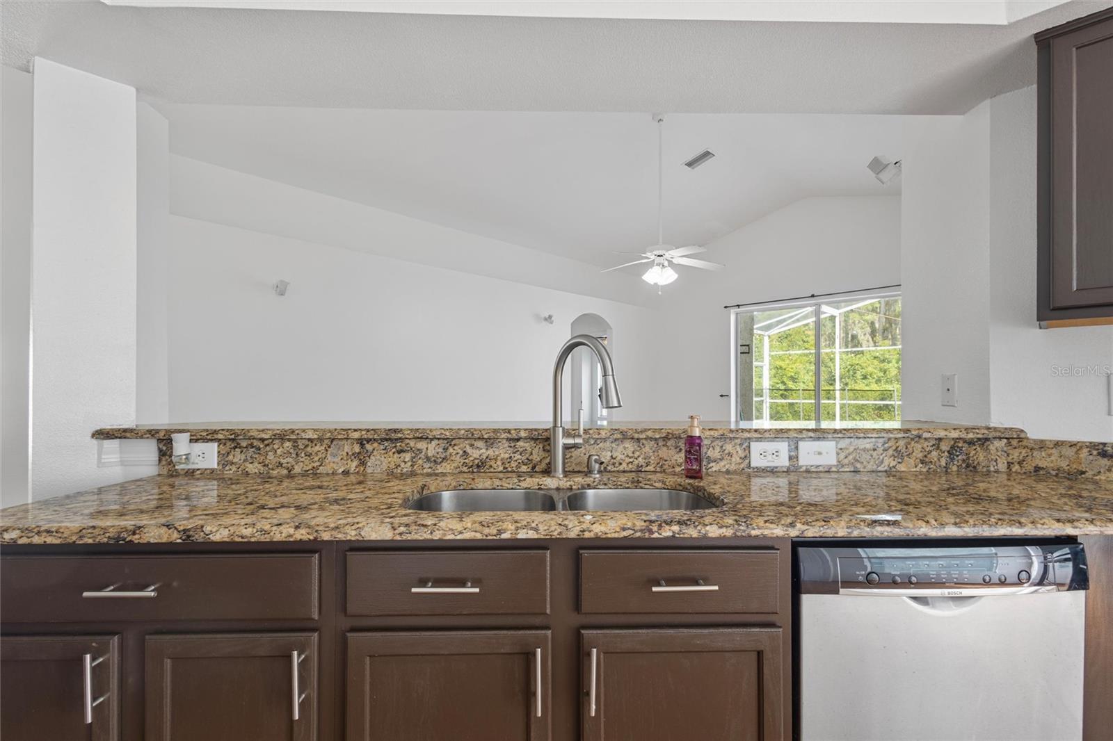Image 8 of 40 For 10462 Lucaya Drive