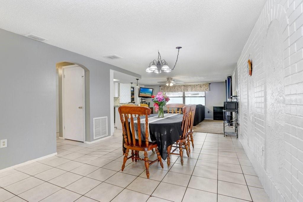 Image 30 of 47 For 2119 Sugarbush Drive