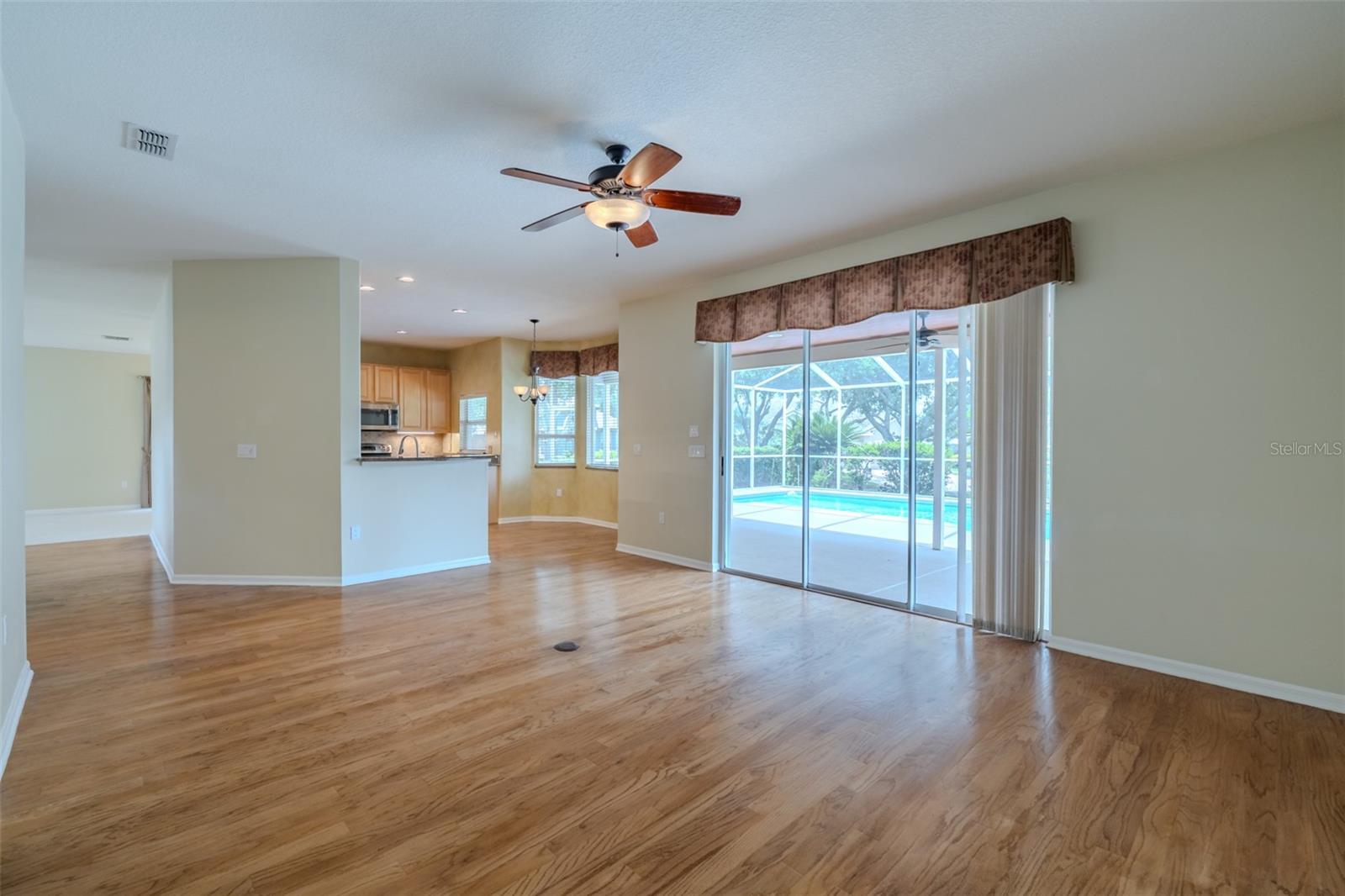 Image 12 of 66 For 5315 Cedarshake Lane