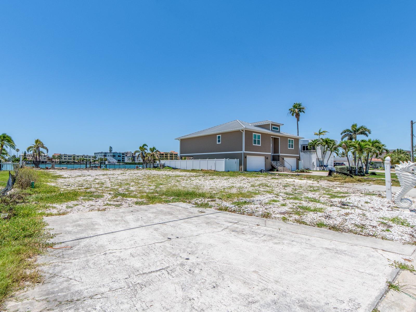 Image 7 of 24 For 10126 Tarpon Drive