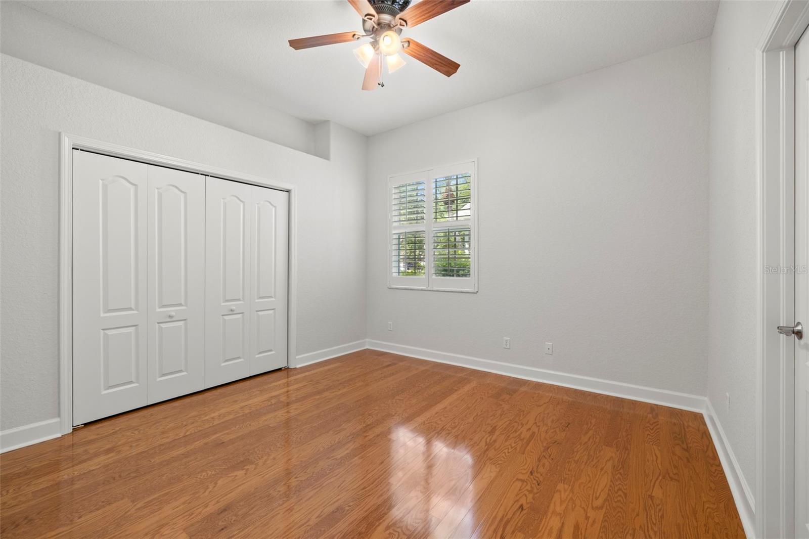 Image 43 of 50 For 3916 Valrico Grove Drive