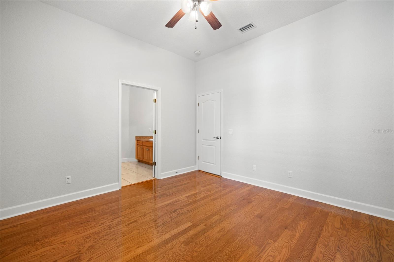 Image 44 of 50 For 3916 Valrico Grove Drive