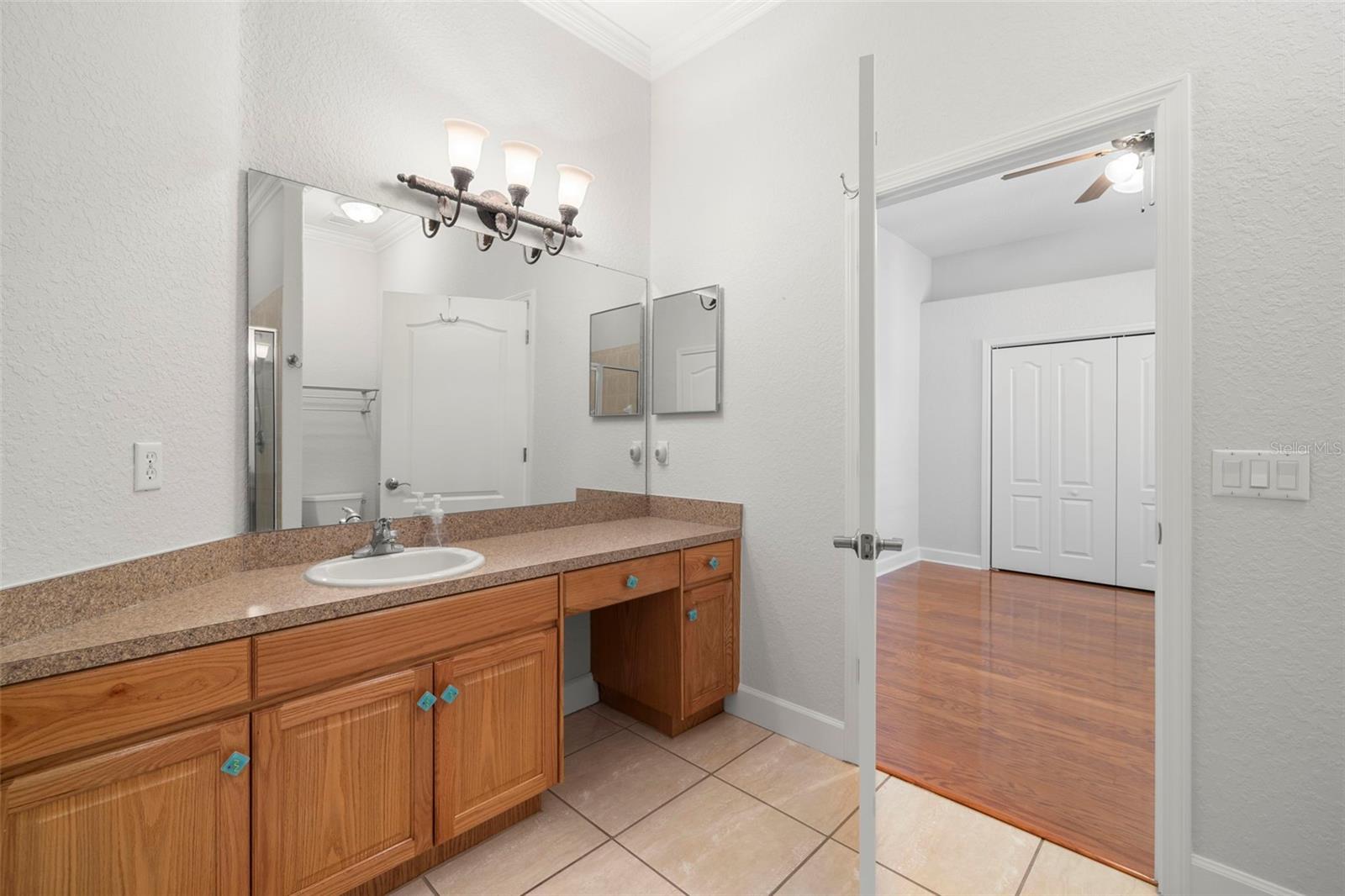 Image 45 of 50 For 3916 Valrico Grove Drive