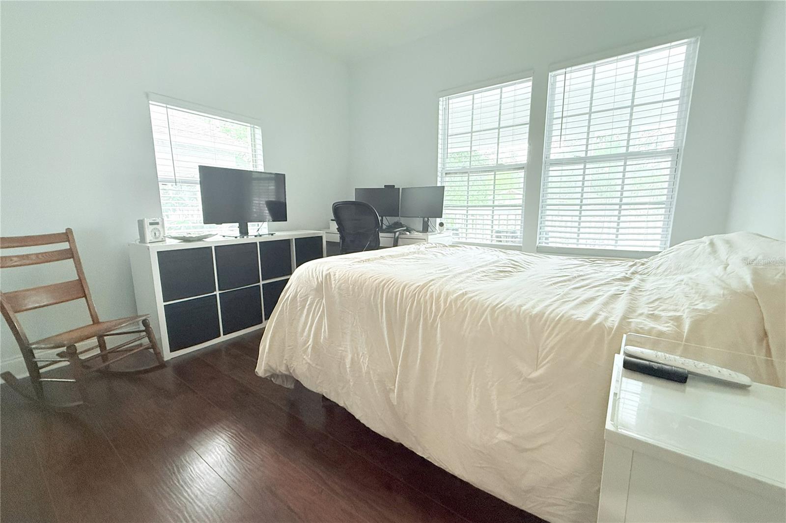 Listing photo id 21 for 1510 Mobile Avenue