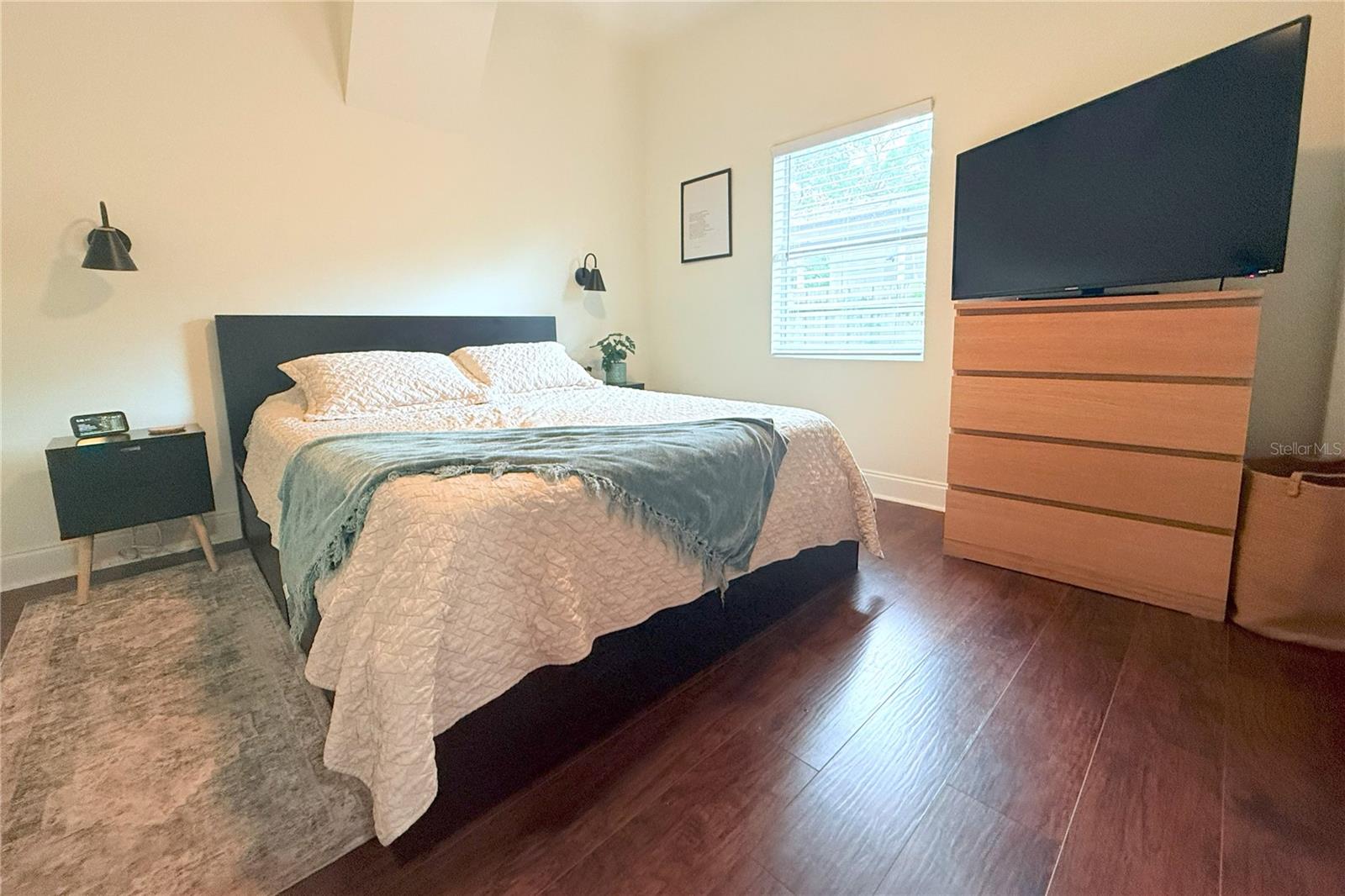 Listing photo id 26 for 1510 Mobile Avenue