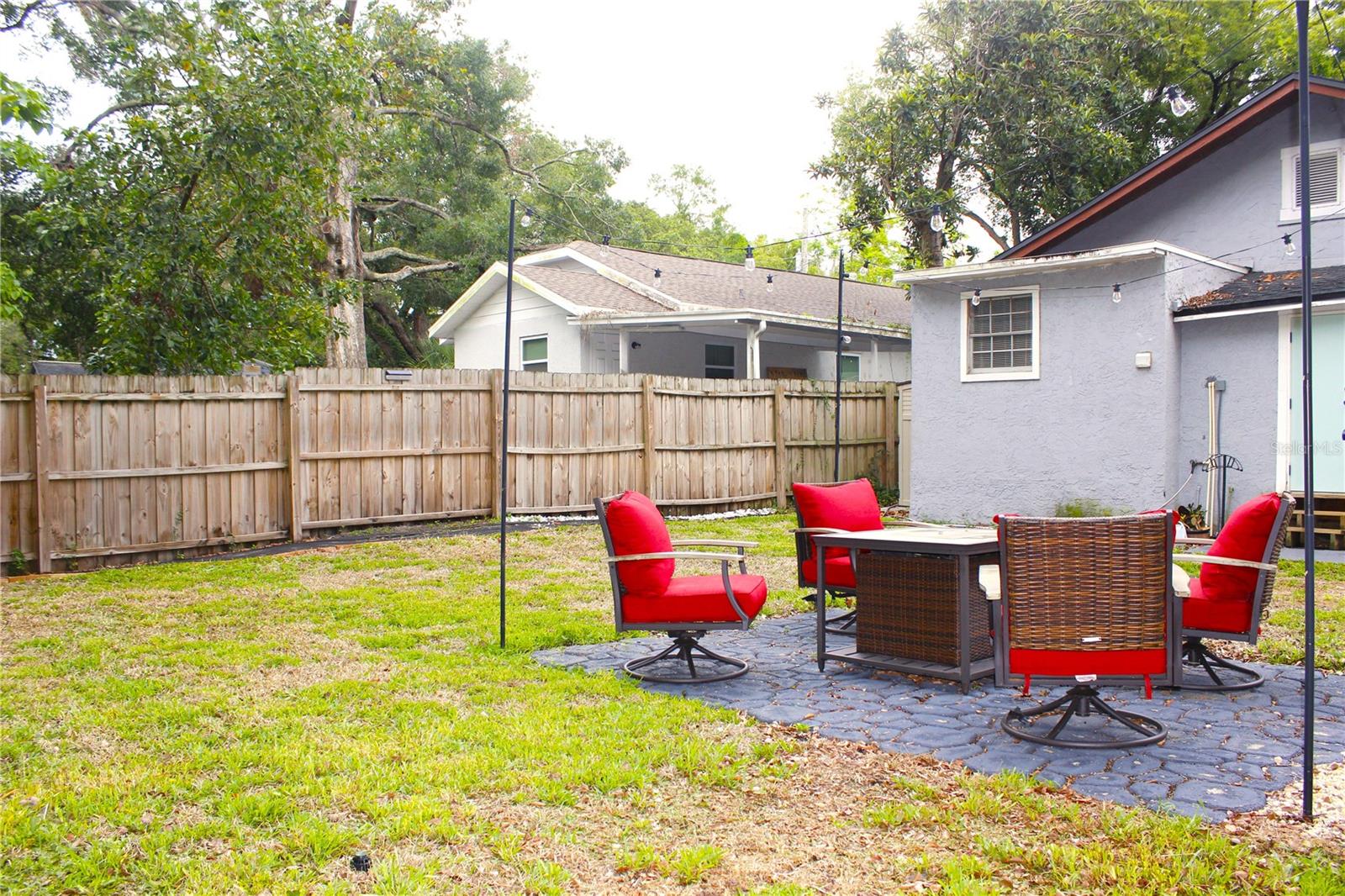 Listing photo id 34 for 1510 Mobile Avenue