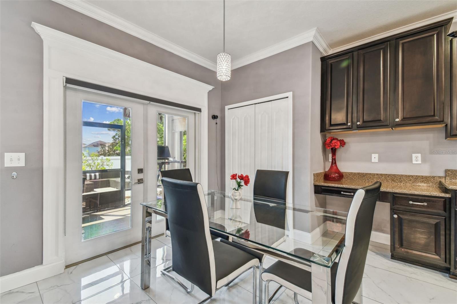 Image 18 of 100 For 1314 Oak Pond Street