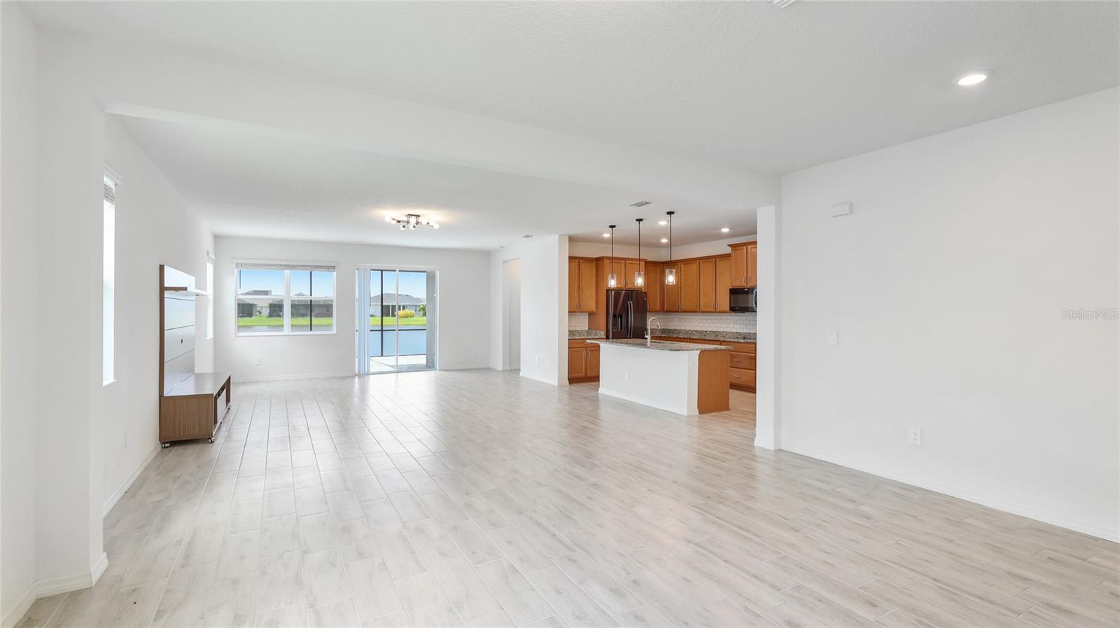 Image 10 of 38 For 14424 59th Circle E