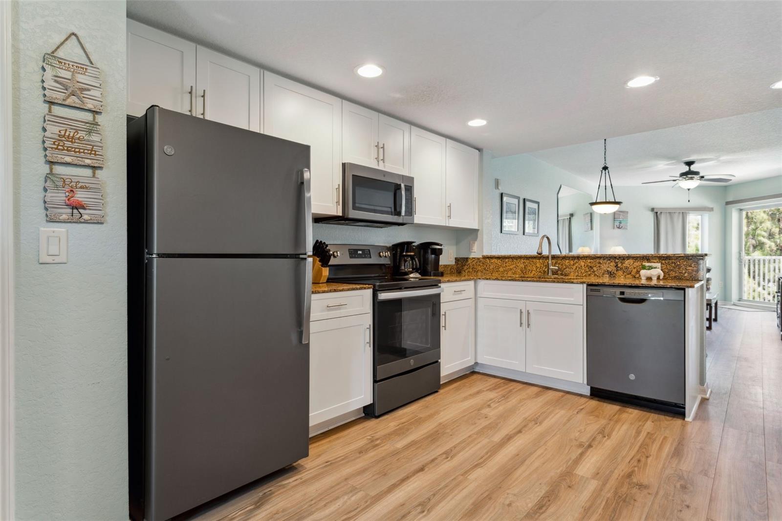 Image 5 of 42 For 12000 Gulf Boulevard 403-s