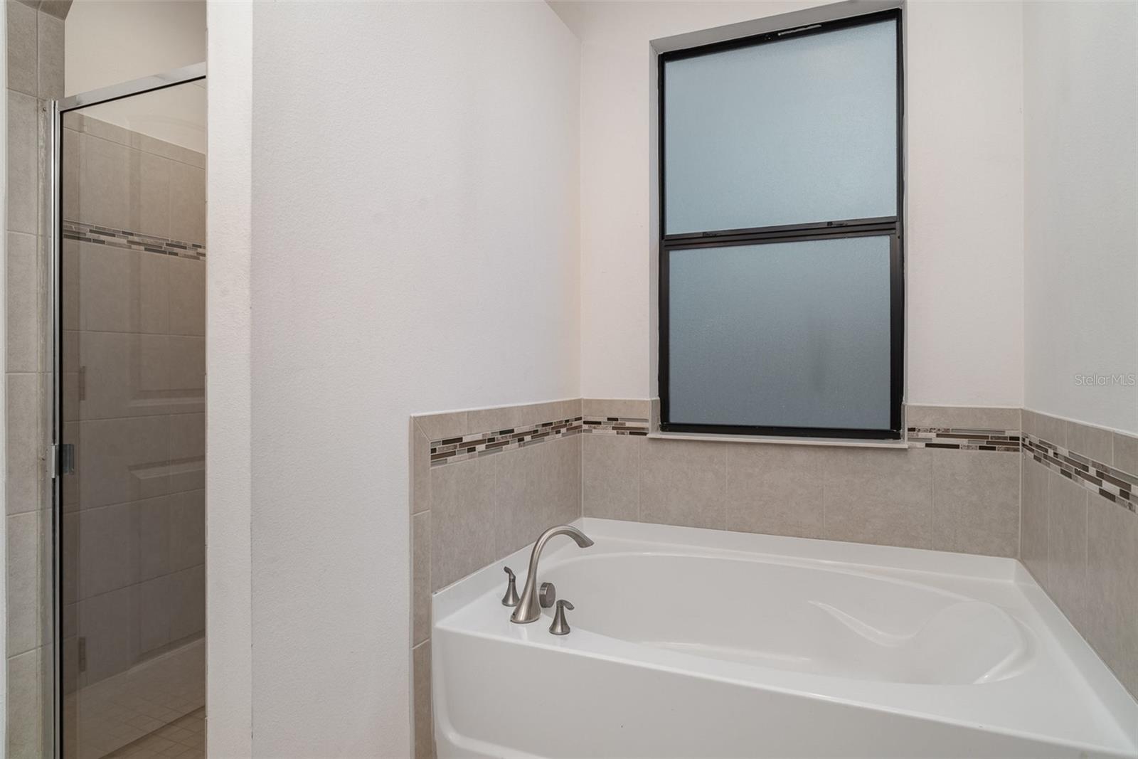 Image 15 of 24 For 11918 Winterset Cove Drive