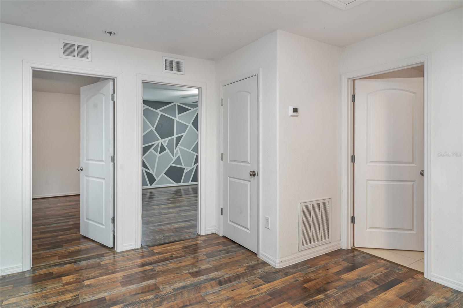 Image 8 of 24 For 11918 Winterset Cove Drive