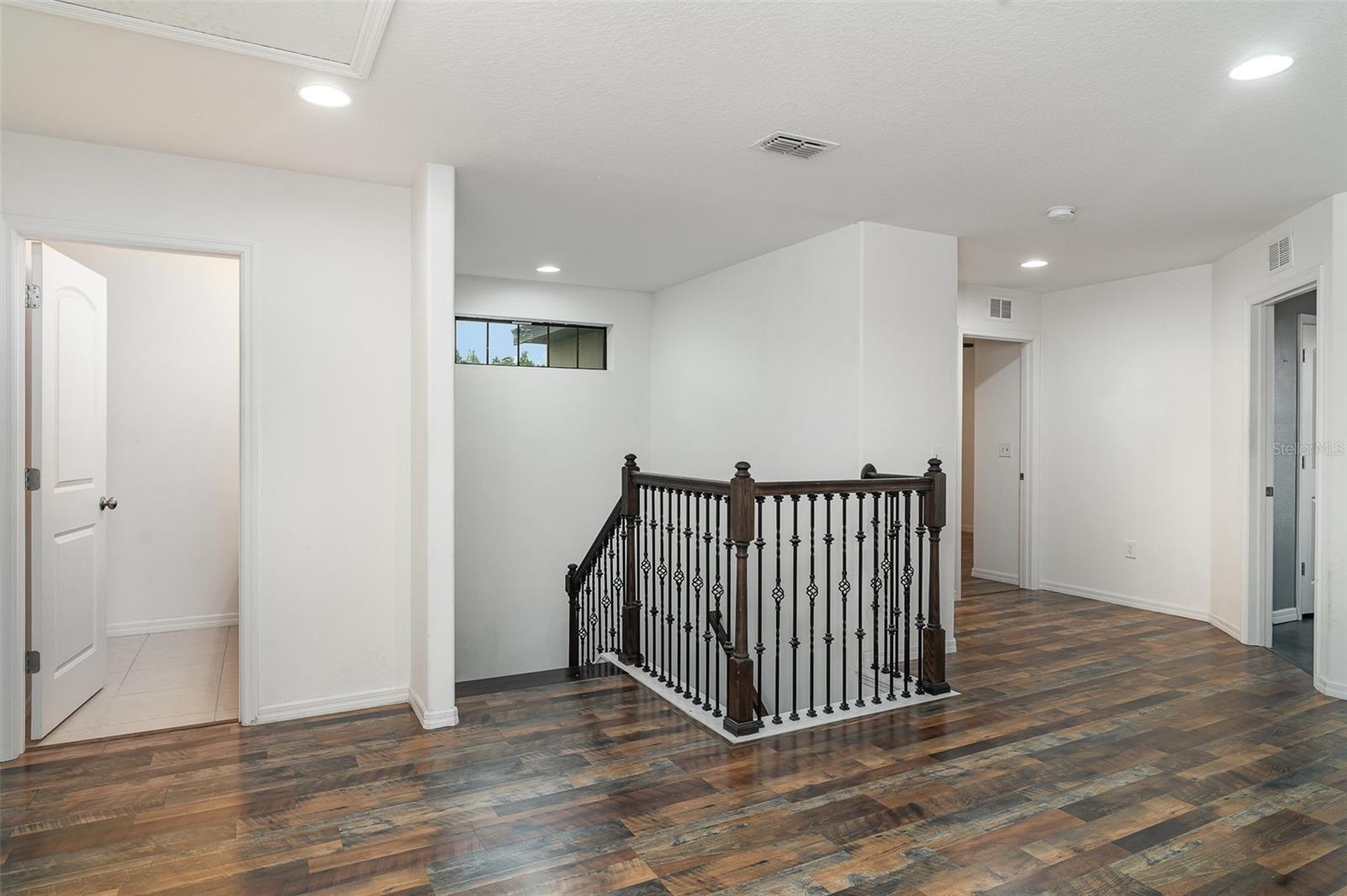 Image 9 of 24 For 11918 Winterset Cove Drive